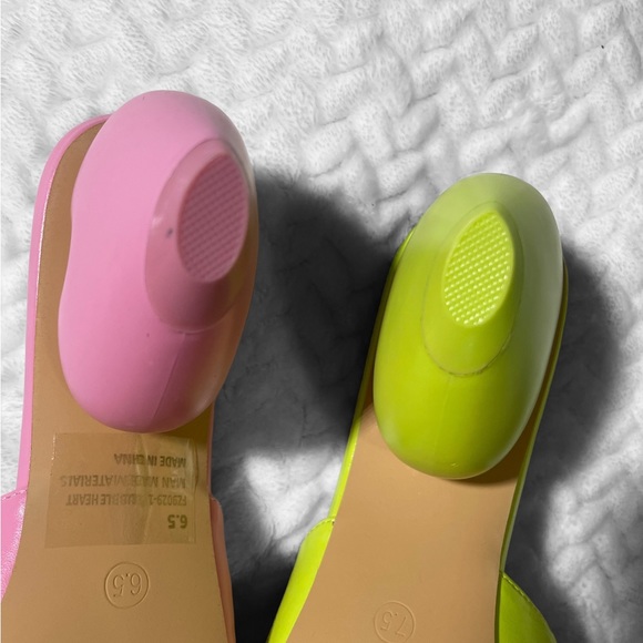 Beautiful Heart Shaped Heels 🩷 - Picture 7 of 10